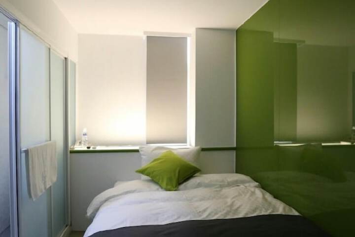 Room 19 of 48