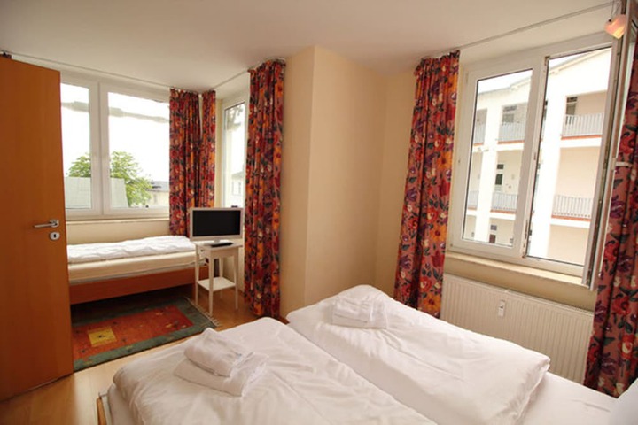 Room 4 of 24