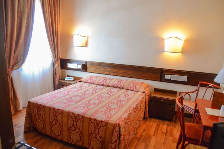 Room 4 of 26