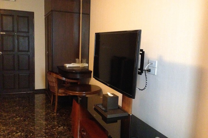 Room 21 of 35