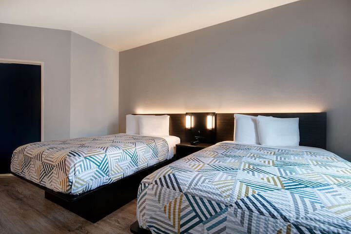 Room 16 of 26