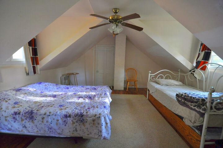 Room 17 of 46