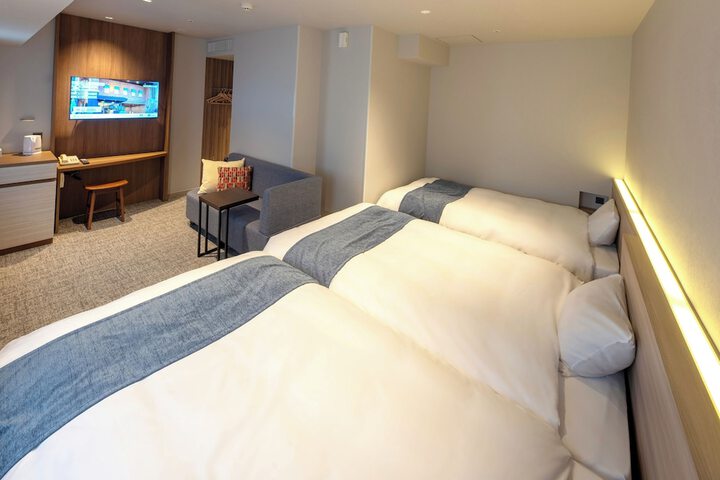 Room 19 of 34