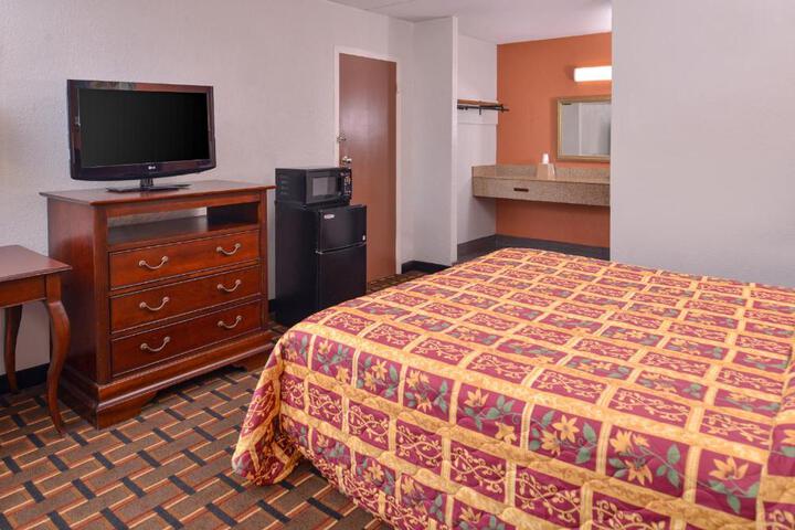 2 Double Beds (7 of 10)
