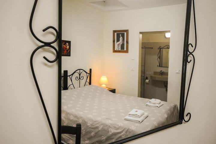 Room 12 of 69