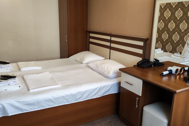 Room 112 of 164