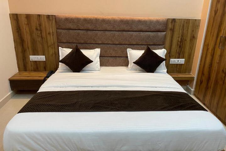 General 4 of 13