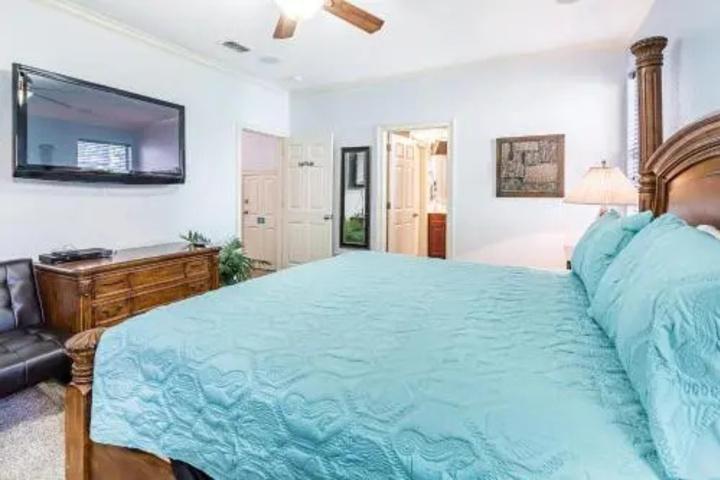 Room 4 of 23