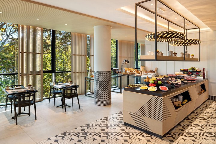 Breakfast/Coffee Service 109 of 129
