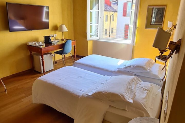 Room 13 of 75