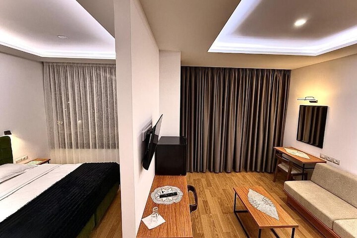 Room 26 of 114