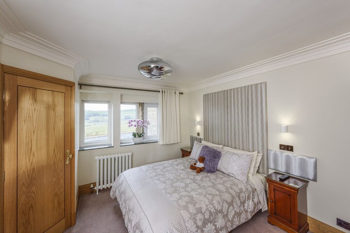 Room 4 of 53