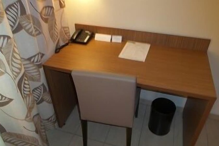 Room 10 of 55