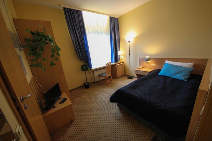 Room 54 of 72