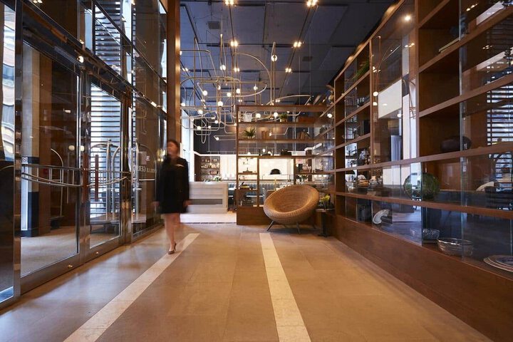 Entrance & Lobby