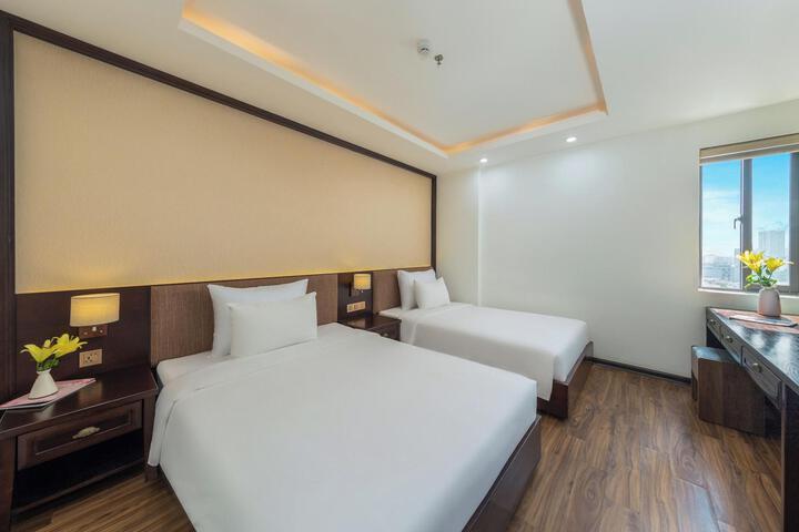 Room 83 of 112