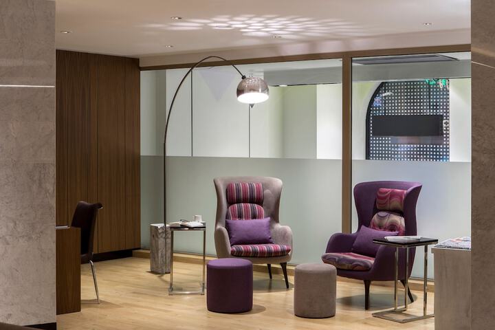 Entrance & Lobby