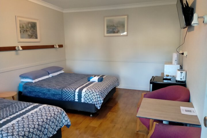 Room 12 of 36