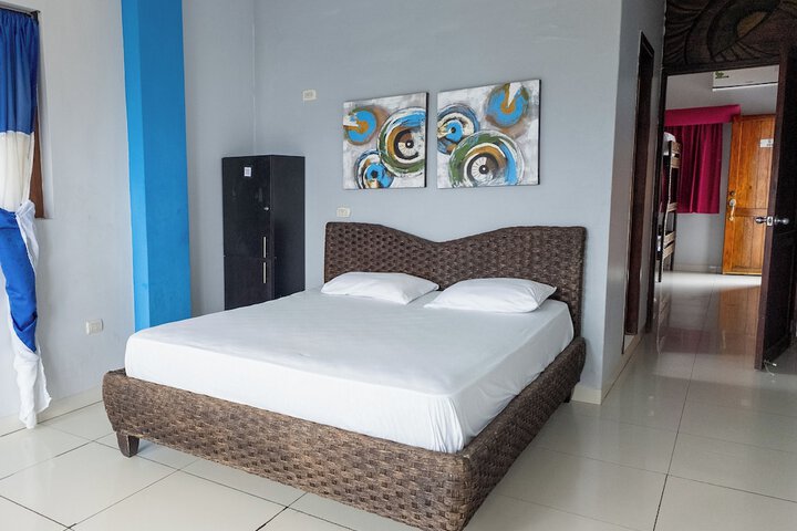 Room 53 of 111