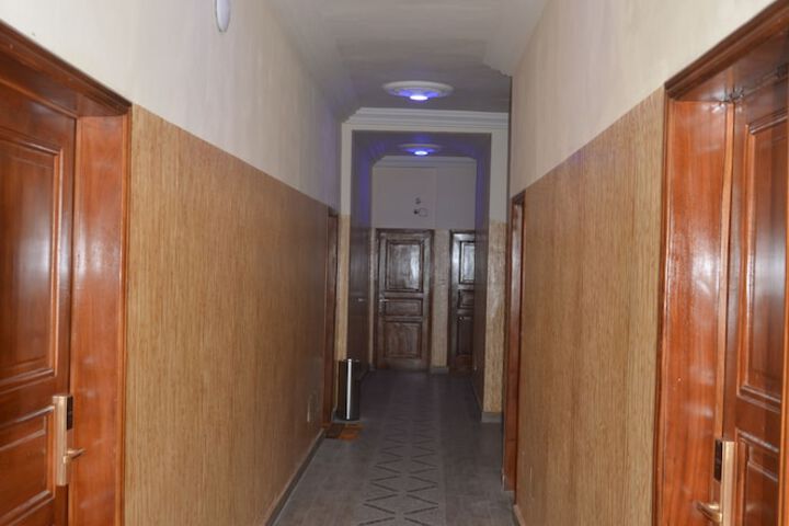 Ballroom/Hall 30 of 35
