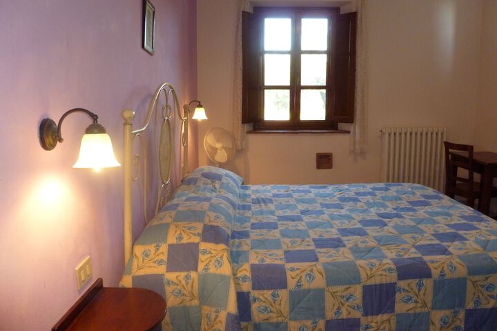 Room 27 of 145