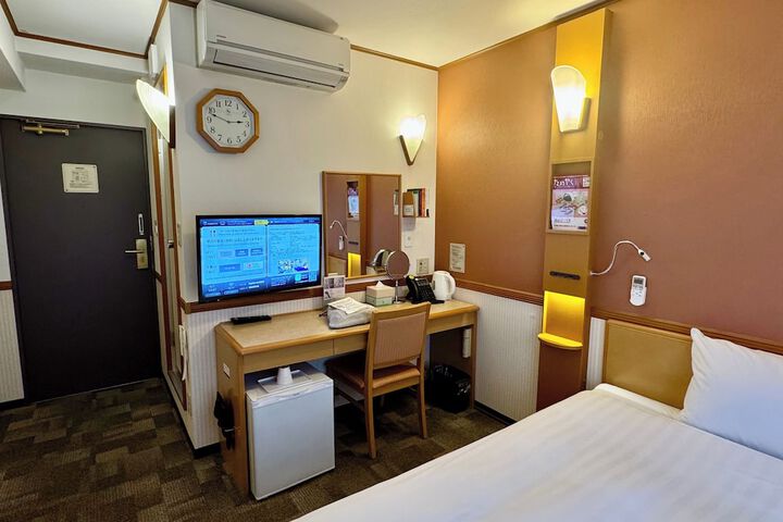 Room 12 of 41