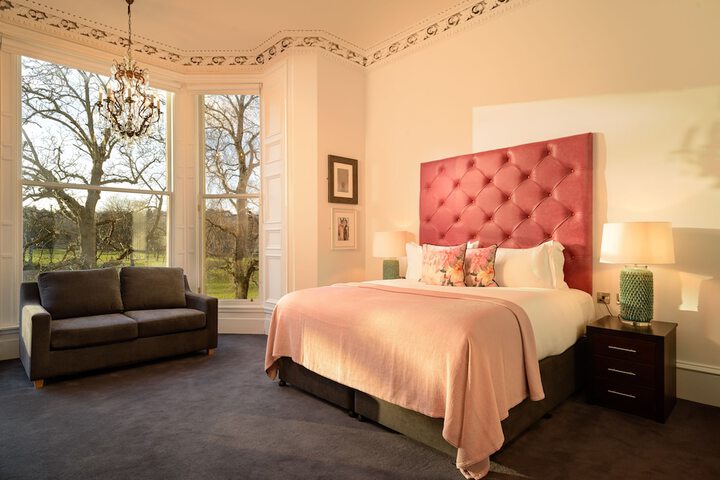 Room 4 of 74