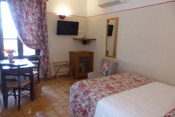 Room 14 of 52