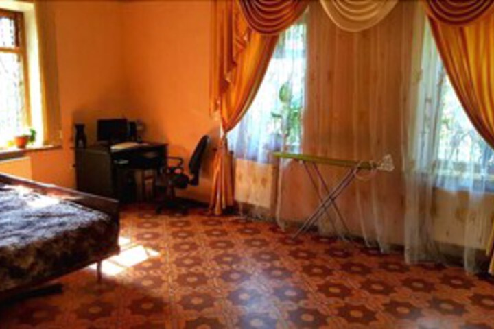 Room 35 of 72