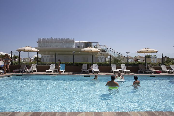 Pool Hotel