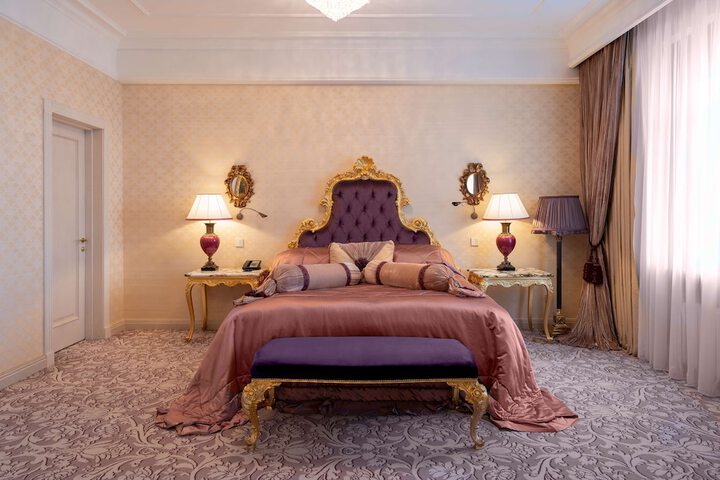 Room 93 of 339