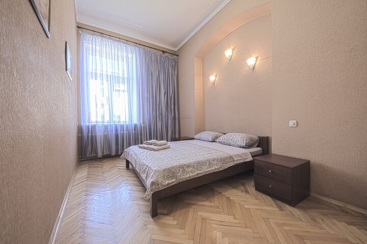 Room 3 of 39