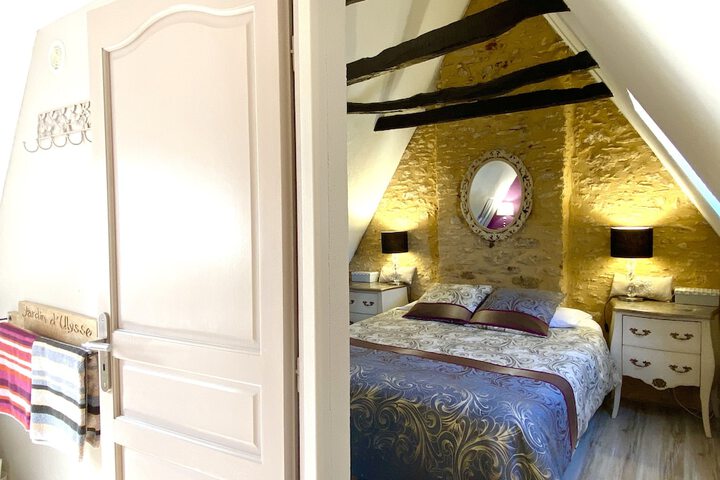 Room 2 of 35