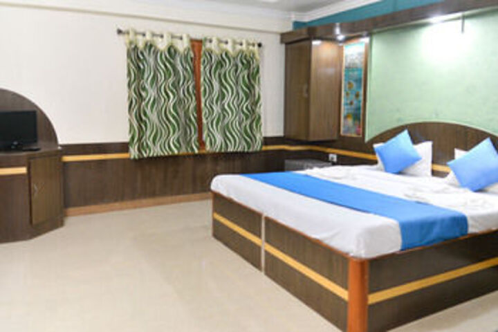 Room 8 of 29