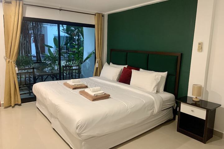 Room 25 of 94