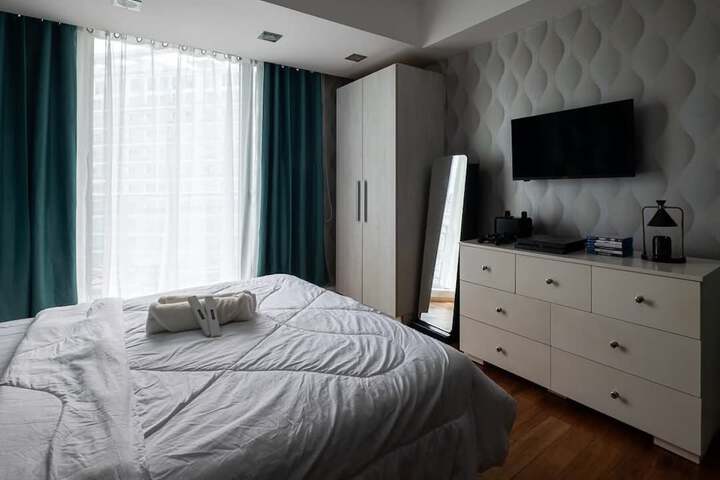 Room 8 of 37