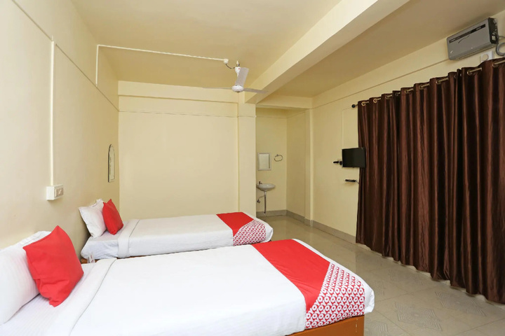 Room 4 of 4