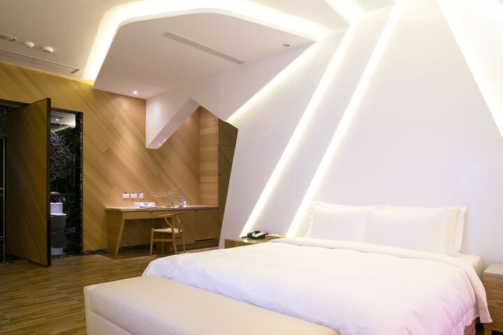 Room 13 of 55