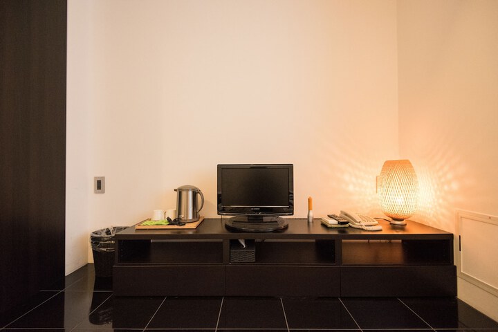 Room 25 of 39