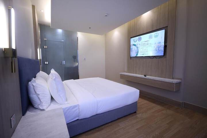 Room 13 of 51