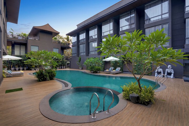 Pool 25 of 35