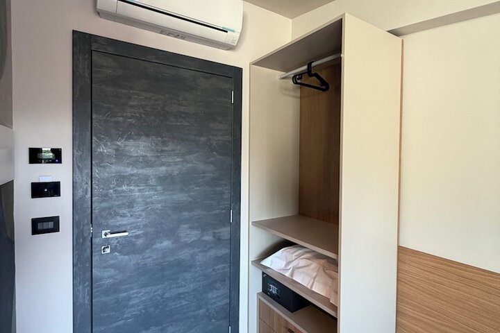 Room 9 of 54