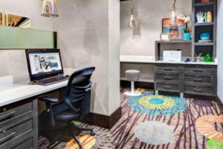 Business Center 20 of 47