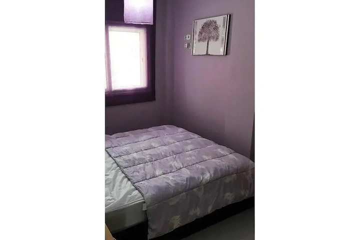 Room 5 of 18