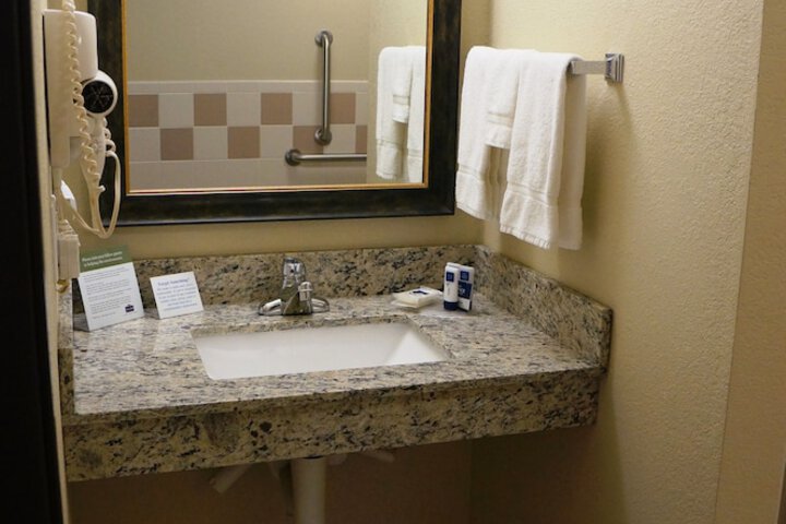 Bathroom sink