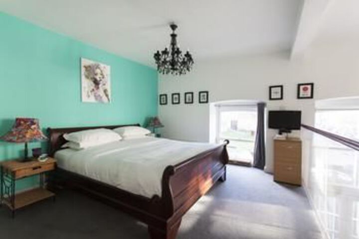 Room 74 of 166