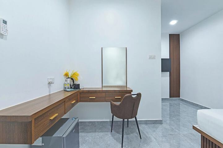 Room 15 of 30