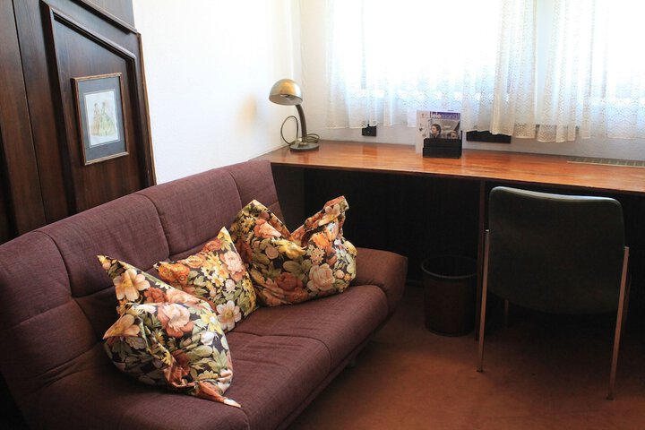 Room 13 of 114