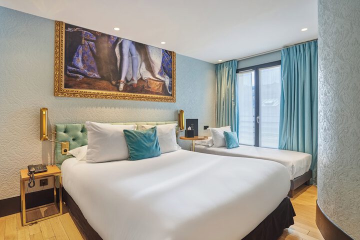 Room 26 of 60