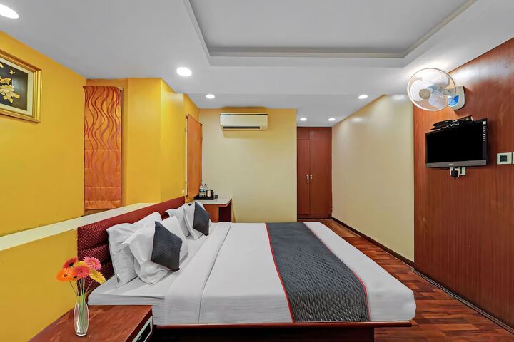Room 9 of 22